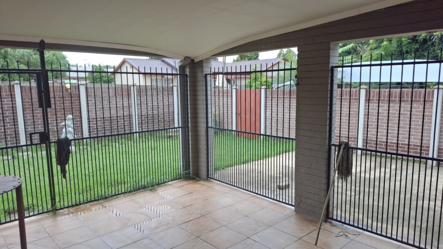 3 Bedroom Property for Sale in Kroonheuwel Free State